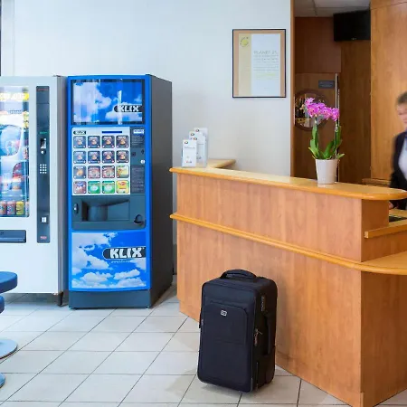 Hotel Ibis Budget Centre Palais Congres 2*