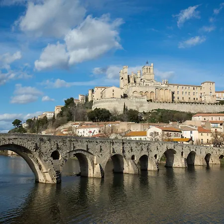 Hotel Ibis Budget Centre Palais Congres 2*